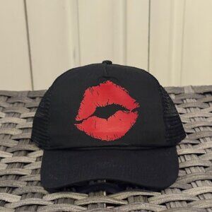The Drive Clothing Flat Bill Snapback Black Hat - Red Lips